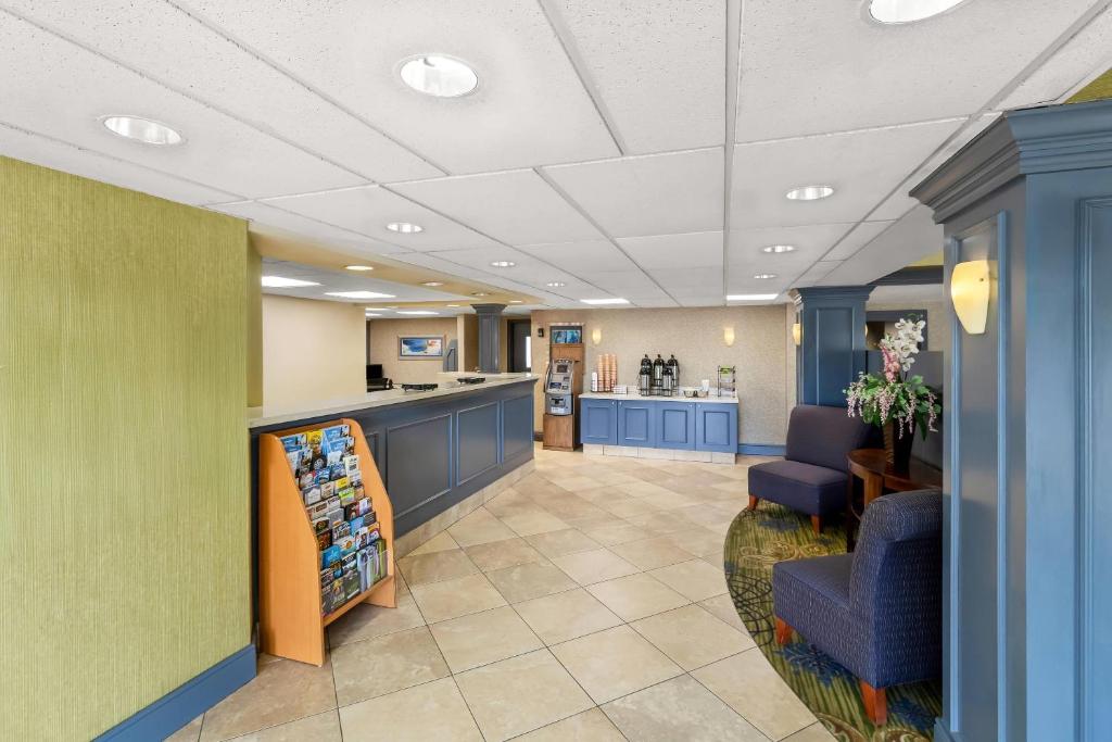 Clarion Inn Cranberry Township photo