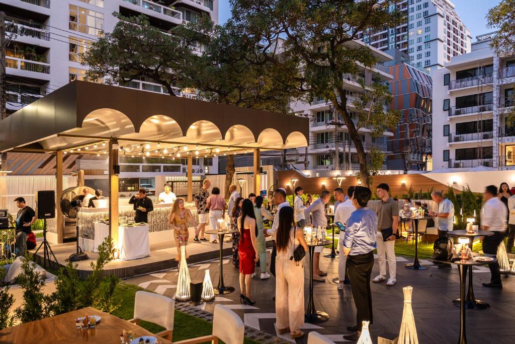 Floral Court Hotel & Residence Sukhumvit 13 - Resim 25