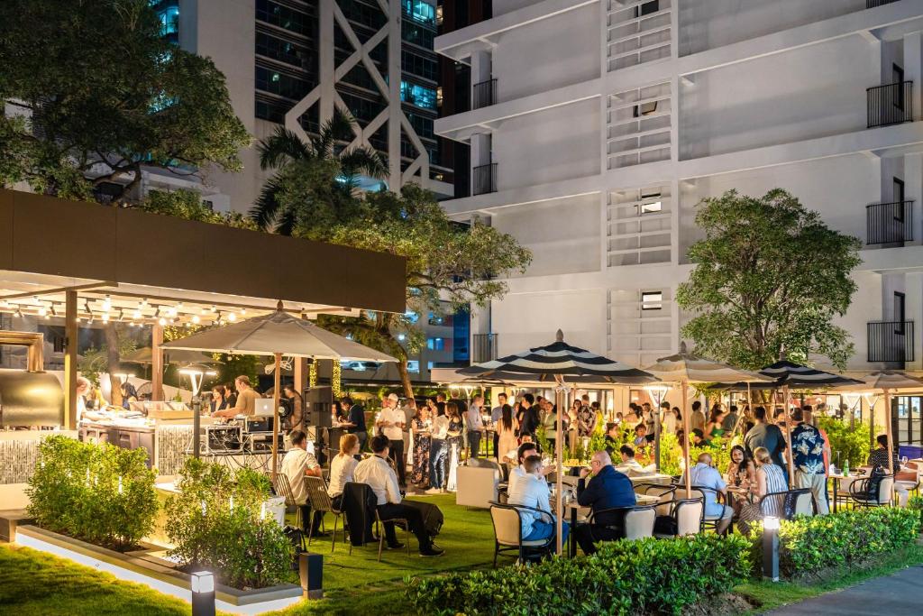 Floral Court Hotel & Residence Sukhumvit 13 - Resim 7