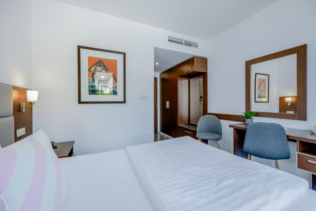 Hotel ANTARES - Resim 11