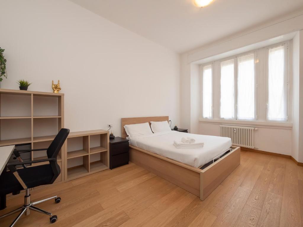 Xenia Milano - 3 rooms apt in Via Ugo Bassi 23