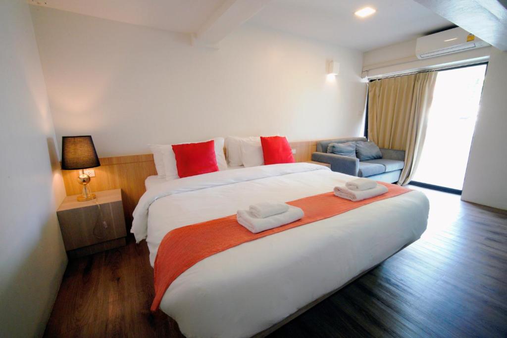 
Deluxe Double Room with Balcony
