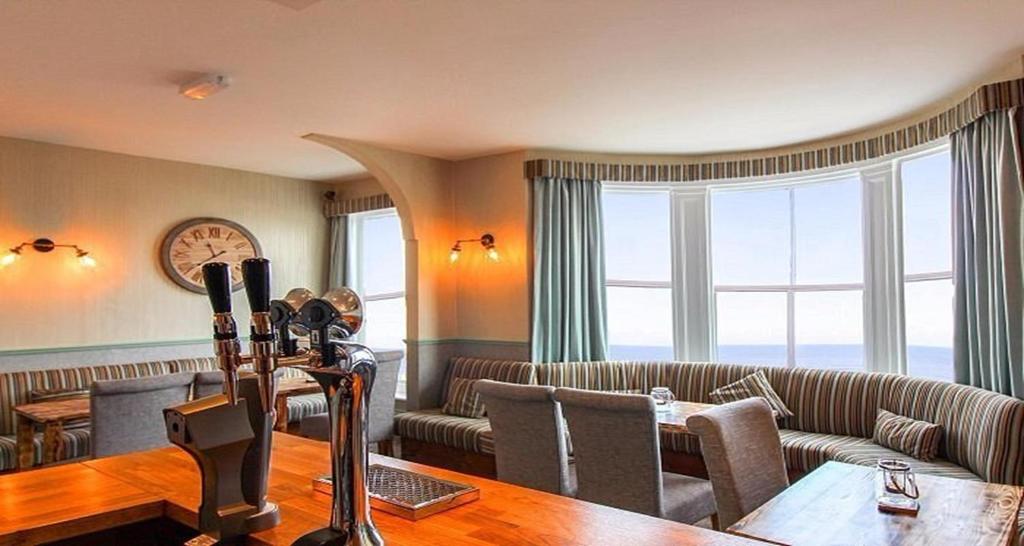 The Clarence Gardens Hotel, BW Signature Collection - Resim 9