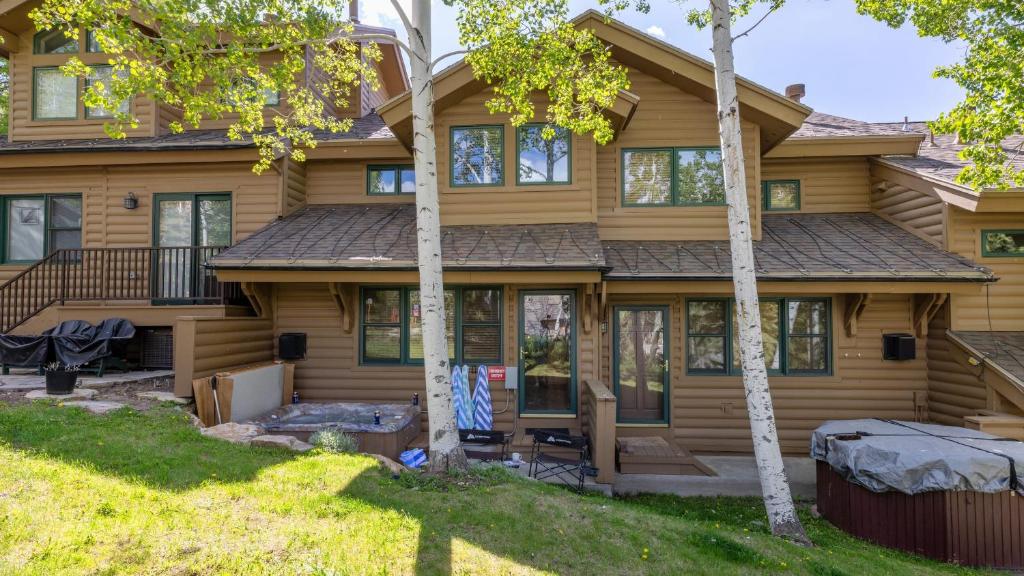 Hoone, kus puhkemaja asub