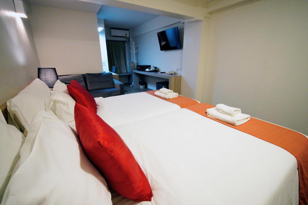 Wild Orchid Villa Bangkok - Resim 32