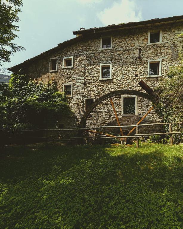 Il Mulino dei Veraghi The Mill at the Falls