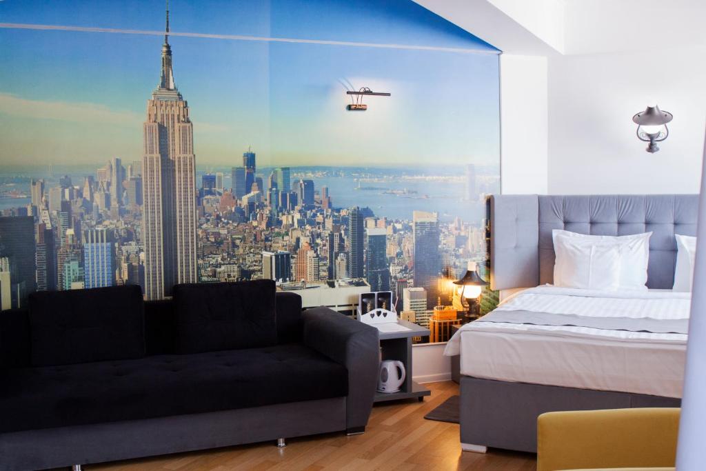 
Queen Room with Balcony
