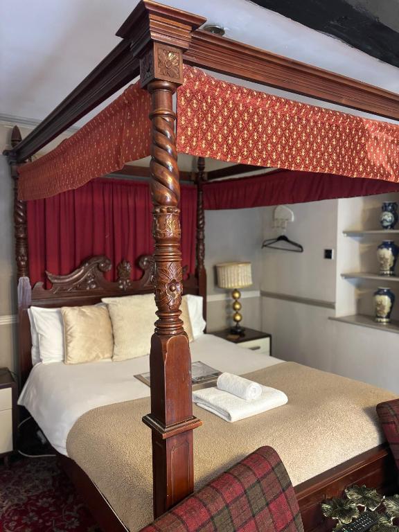 The George Hotel - Housity
