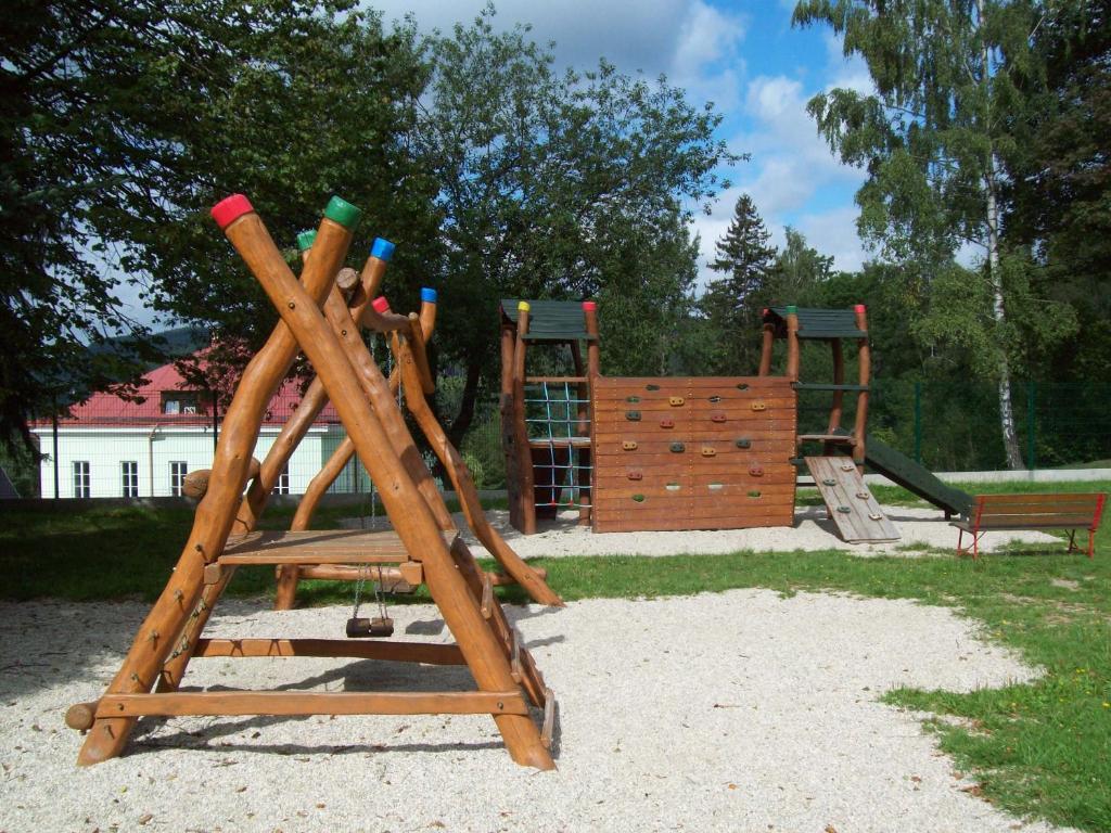 Herní místnost nebo prostor pro děti v ubytování Apartmány a Chalupa Tara