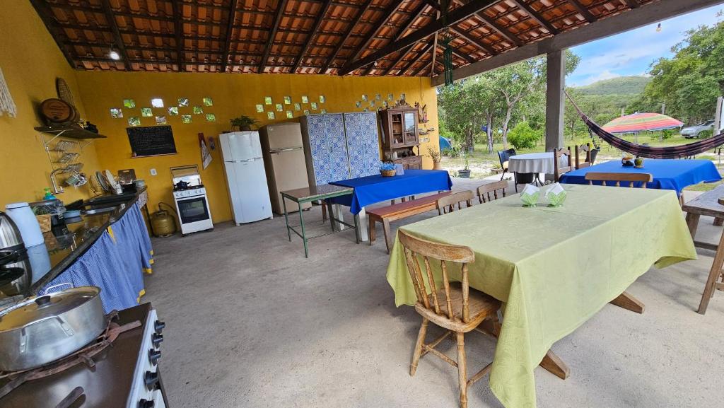 Dapur atau dapur kecil di Camping Solar da Colina