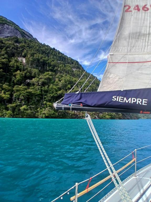 Vivi Bariloche desde el Agua Excursiones nauticas