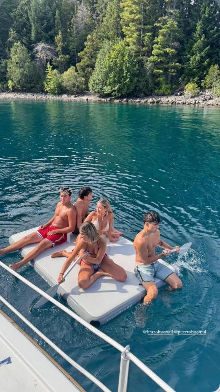 Vivi Bariloche desde el Agua Excursiones nauticas