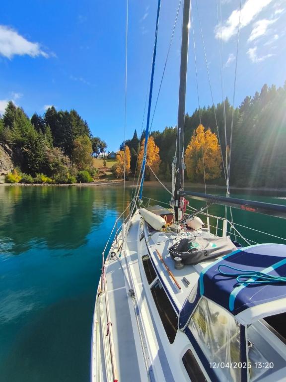 Vivi Bariloche desde el Agua Excursiones nauticas