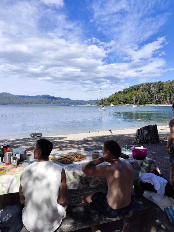 Vivi Bariloche desde el Agua Excursiones nauticas