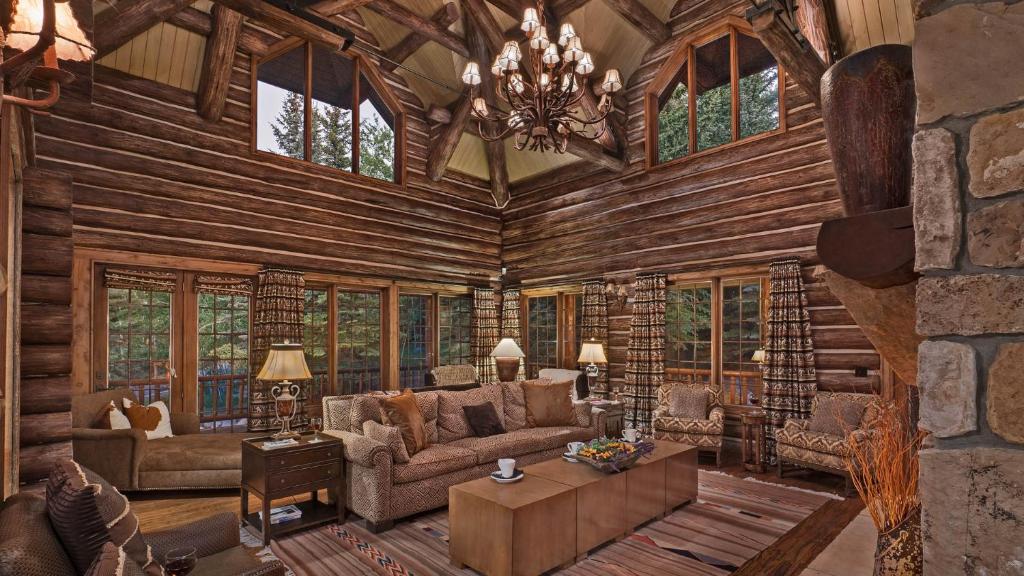 Χώρος καθιστικού στο Pioneer Lodge