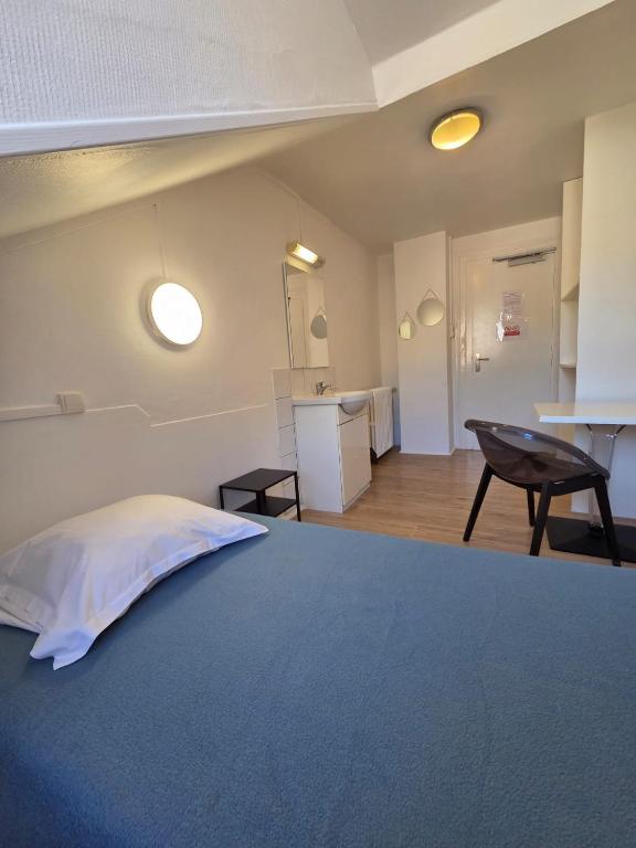 Budget Hôtel Weber - Strasbourg Centre Gare - Resim 2