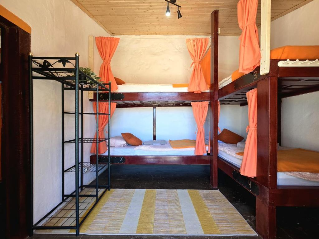 Mountain Hostel&House Finca La Isa by Rose - Cama En Habitación Compartida Mixta De 8 Camas