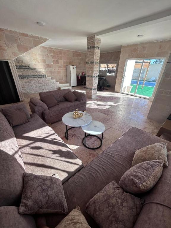 Entire Home Near Deadsea & Baptism Site Pool, Garden, BBQ, Great Price