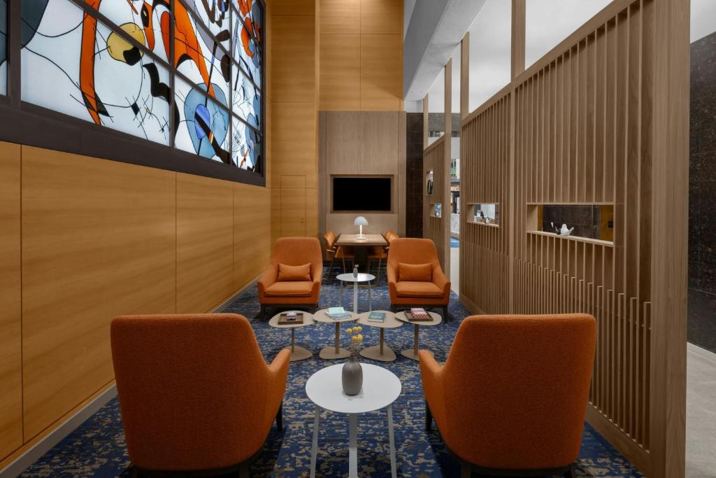 Element Calgary Downtown - Resim 4