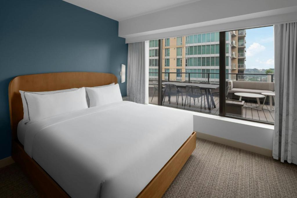 Element Calgary Downtown - Resim 14