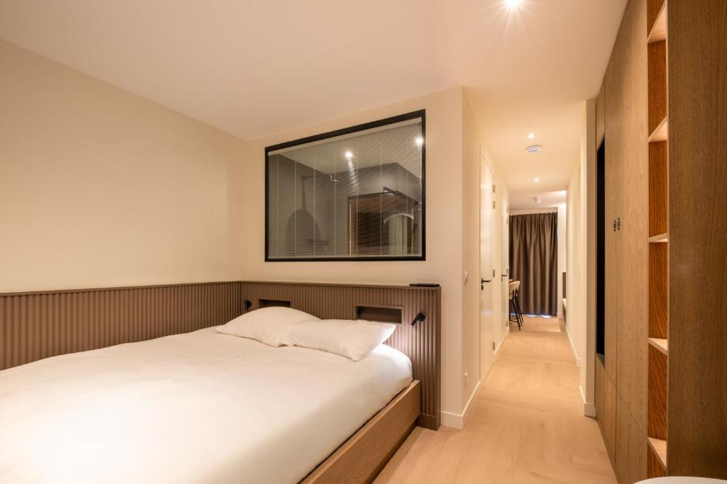 Four Stories - Resim 13