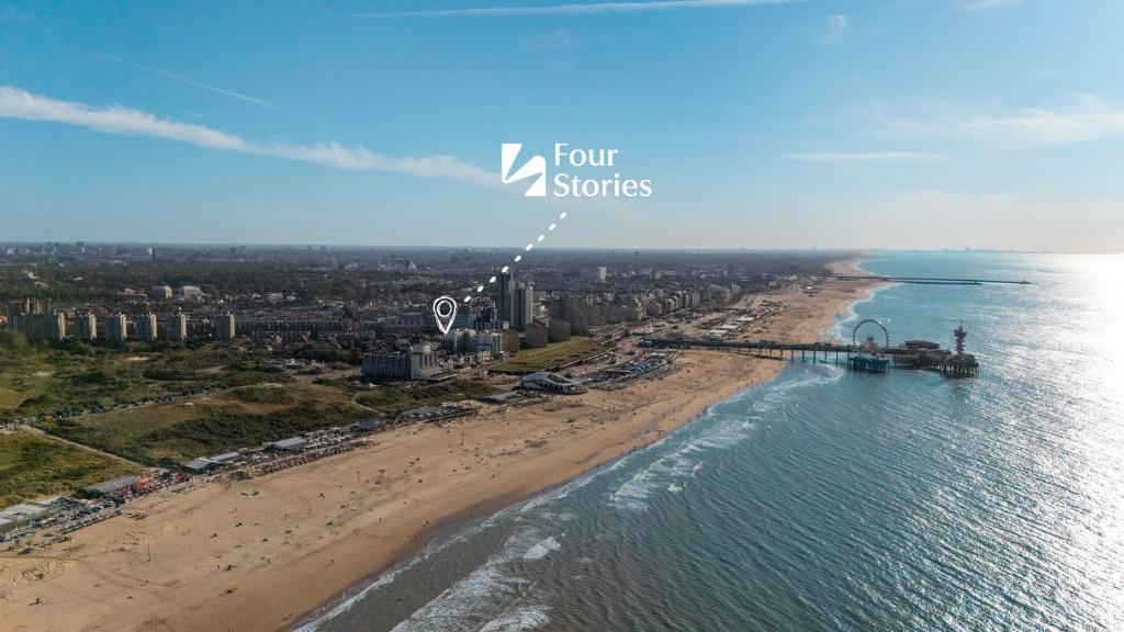 Four Stories - Resim 35