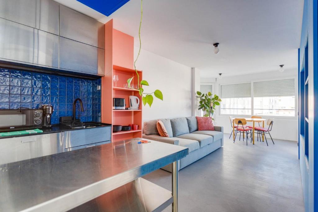 Køkken eller tekøkken på GuestReady - Ocean breeze in Costa da Caparica