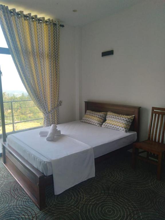 The Green Garniya Poolside and Mountain View Hotel