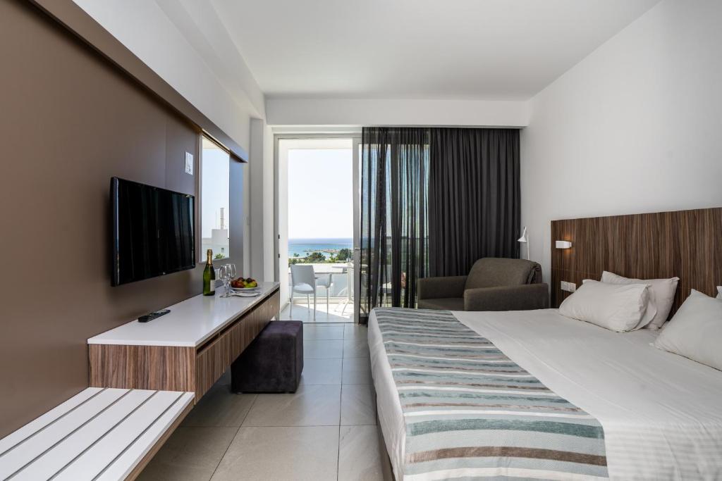 Eleana Hotel - 