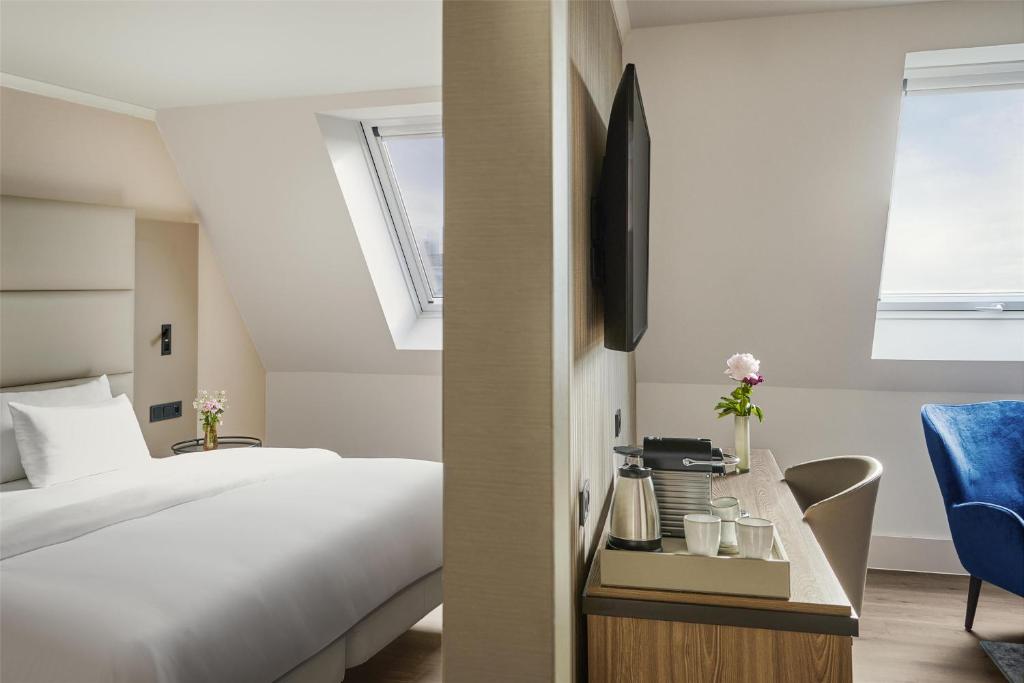 NH Berlin Kurfürstendamm - Resim 18