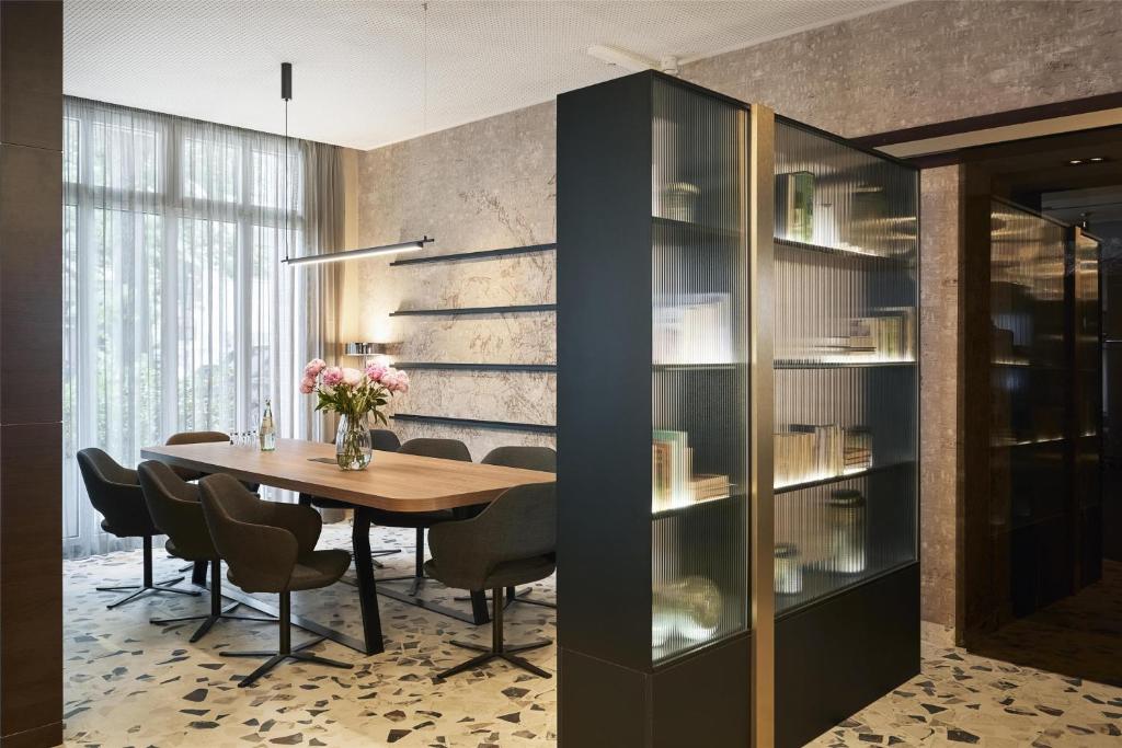 NH Berlin Kurfürstendamm - Resim 24