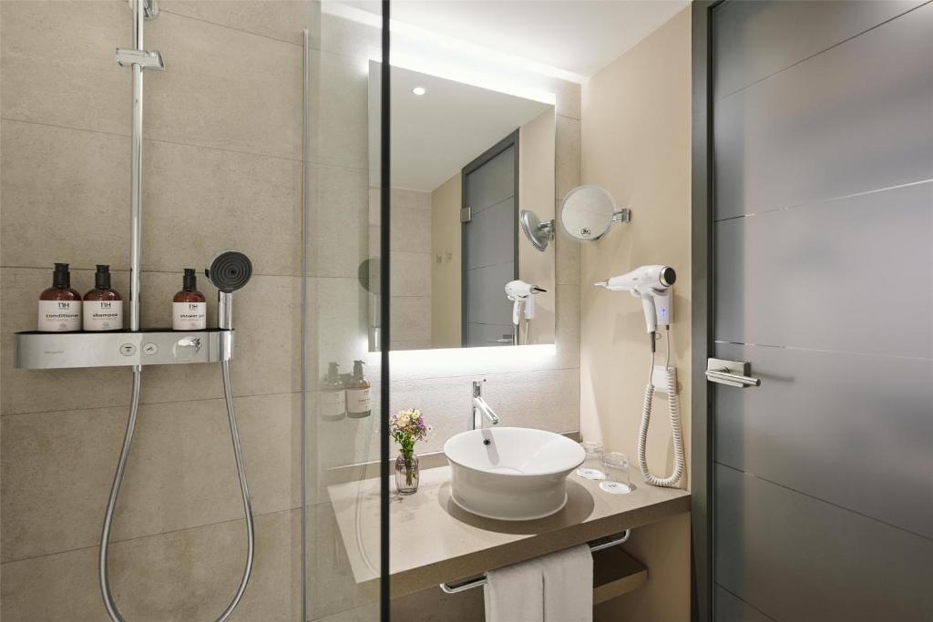 NH Berlin Kurfürstendamm - Resim 37