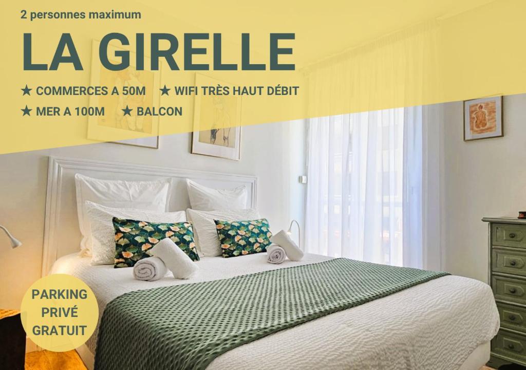 La Girelle - Clim - Balcon - Parking - Mer à 200m في كاري-لو-رويه: ملصق لغرفة نوم بها سرير وبطانية خضراء