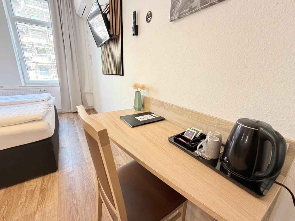 Central Hotel Duisburg - Standard Triple Room