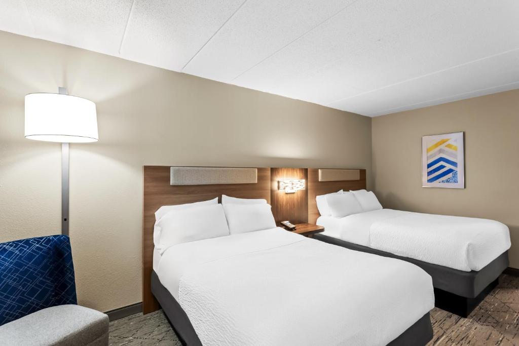 Holiday Inn Express Hotel & Suites Charleston-Southridge by IHG photo