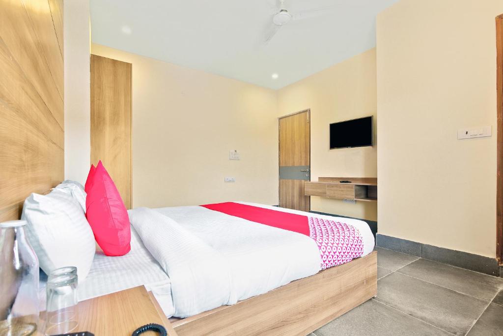 Televisyen dan/atau pusat hiburan di Super Hotel O Blessings Residency