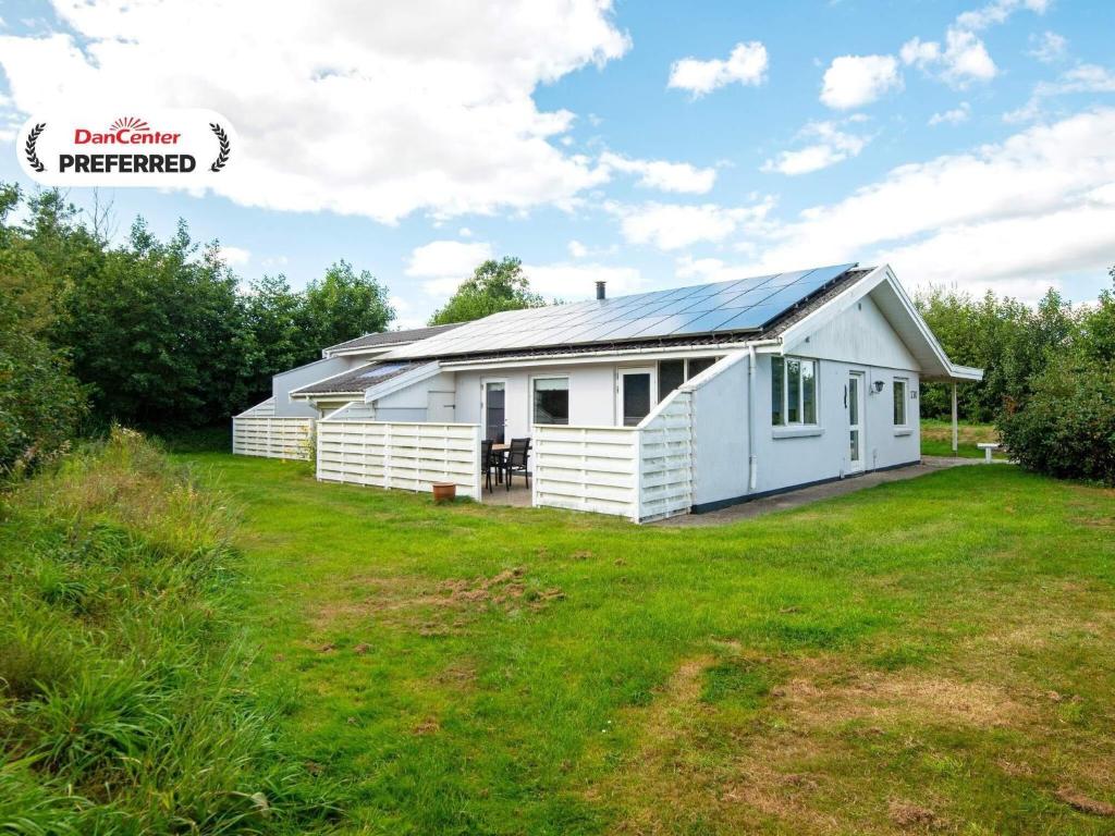 The building in which the holiday home is located