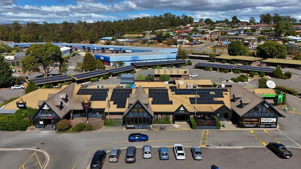 Olde Tudor Hotel - Resim 6