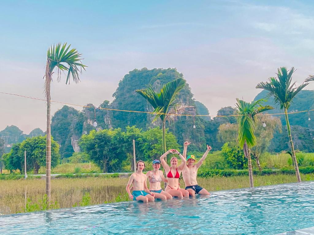 Ninh Binh Mountainside Bungalow - 18