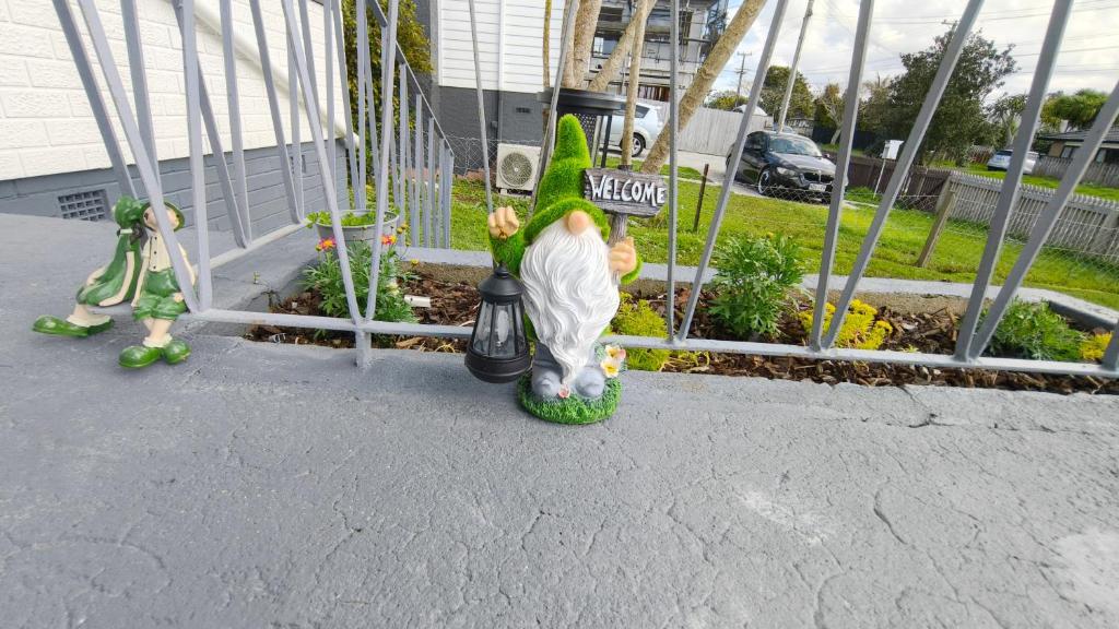 Cozy 3-Bed Home with Backyard near LynnMall - Resim 8