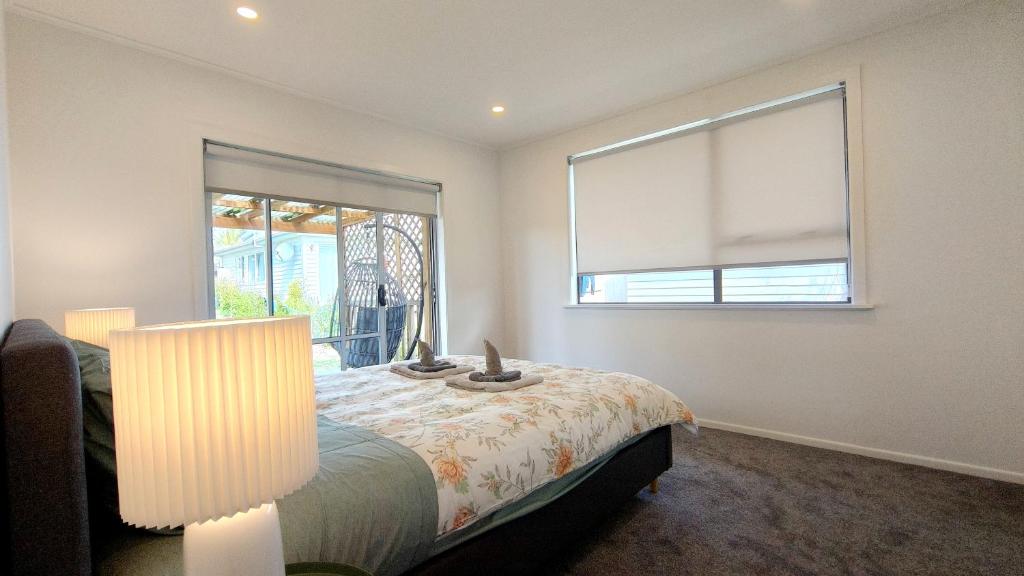 Cozy 3-Bed Home with Backyard near LynnMall - Resim 15