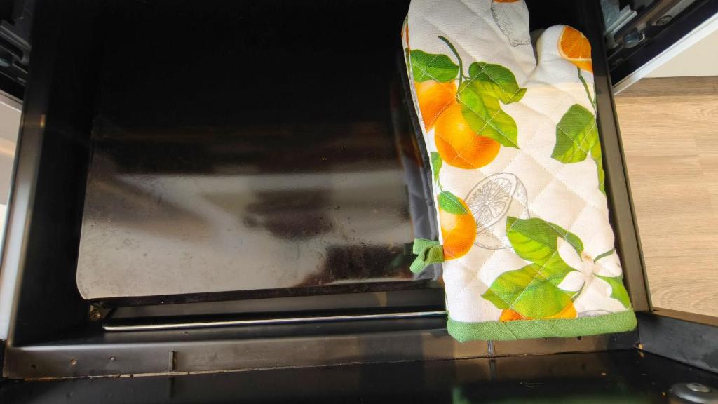 Cozy 3-Bed Home with Backyard near LynnMall - Resim 40