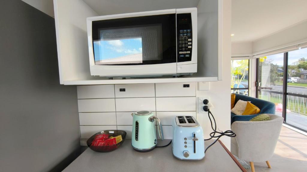 Cozy 3-Bed Home with Backyard near LynnMall - Resim 42