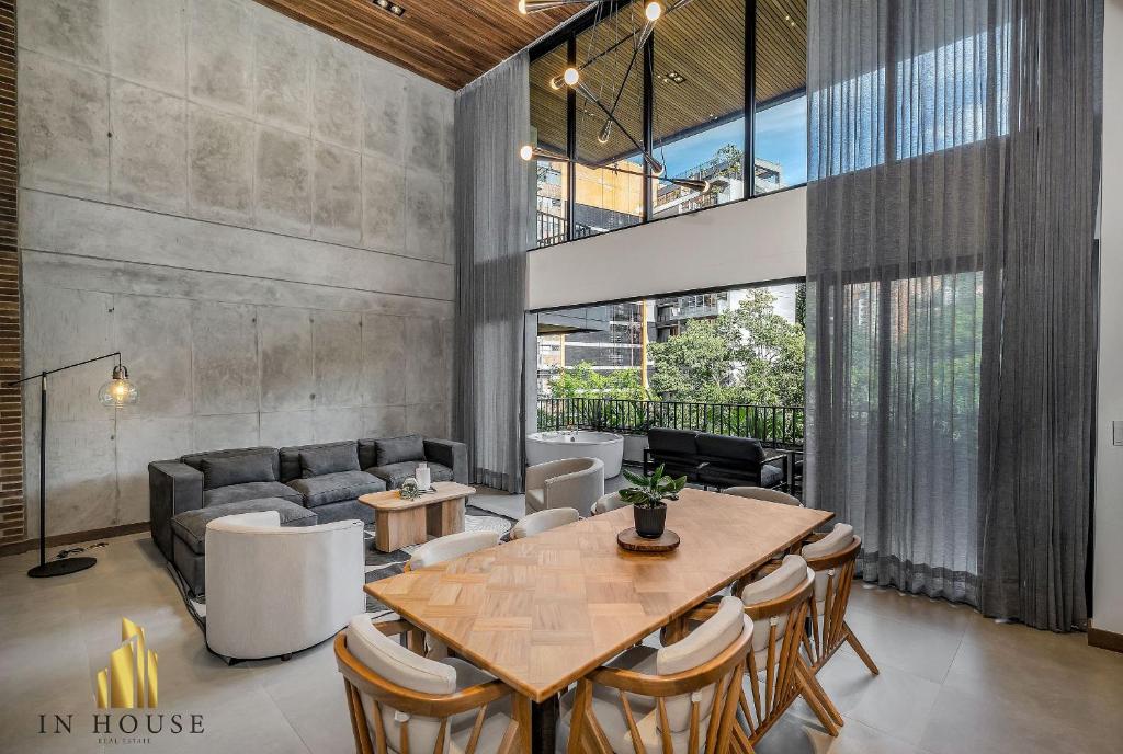 Un lugar para sentarse en Morph 502 - Bright & Spacious, Poblado/BBQ/Jacuzzi