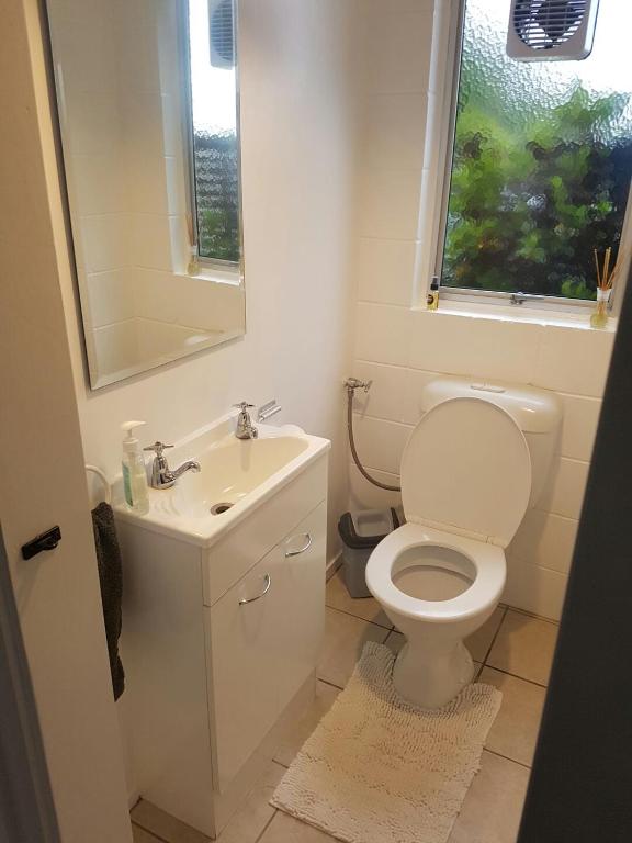 Sunshine Summit - Close to hospital, CBD, Beach - Resim 13