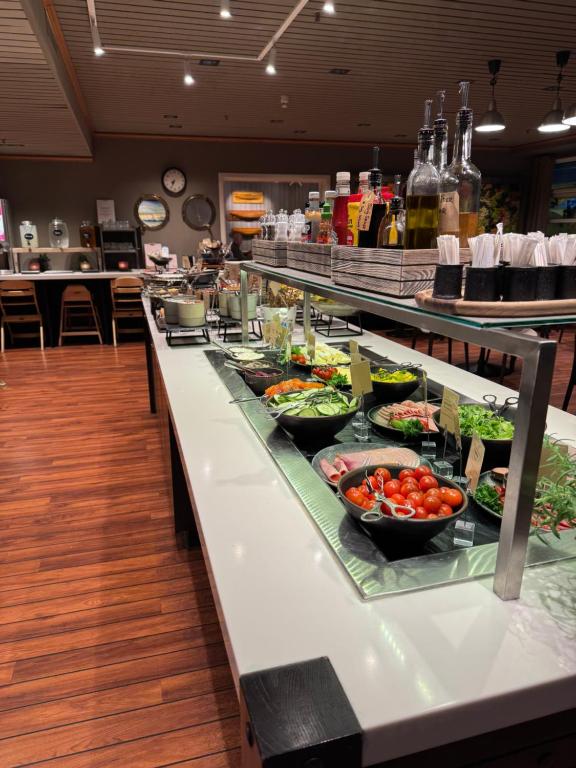 Home Hotel With - Resim 5