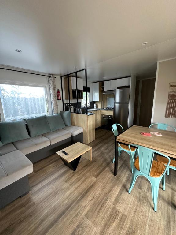 Χώρος καθιστικού στο Mobilhome L'Instant Chill au Cap Ferret