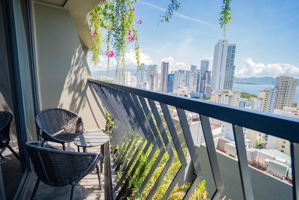 Ban công/sân hiên tại The Signature Hotel Nha Trang