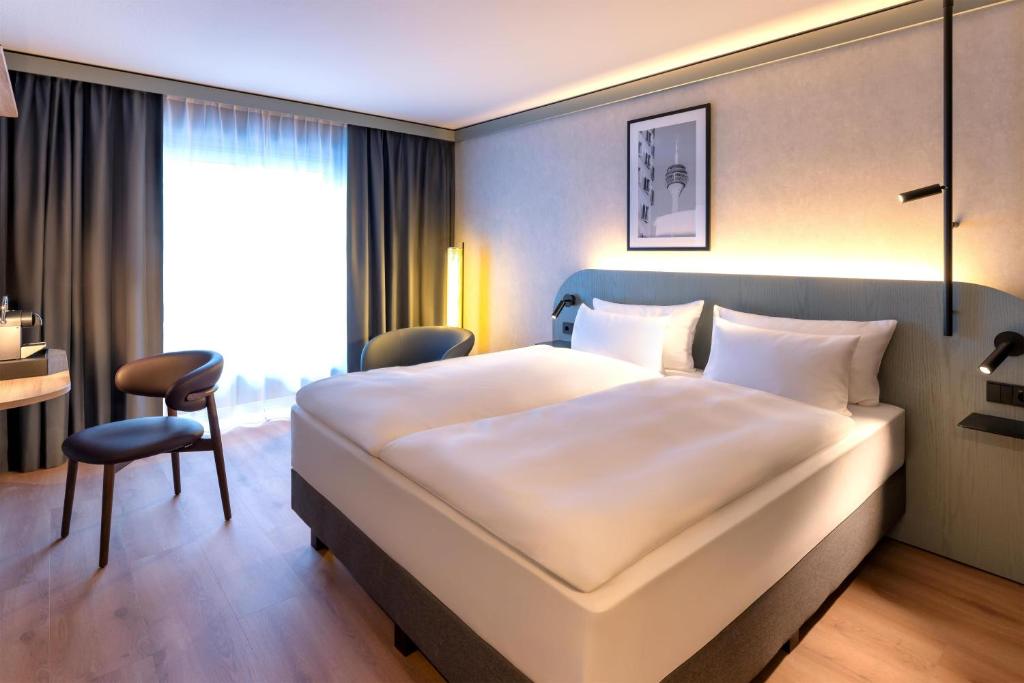 Radisson Hotel Dusseldorf City Center - Resim 17