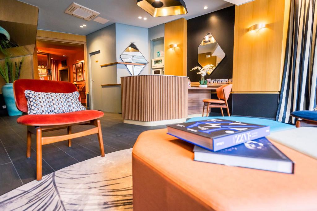 Hôtel Montparnasse Saint Germain - Resim 13